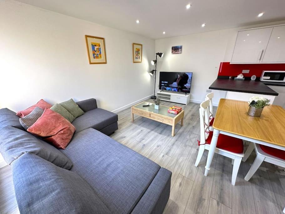 Charming New 2Br Detached House-Central Headington- Wi-Fi, Netflix, Top Location Oxford Exterior foto